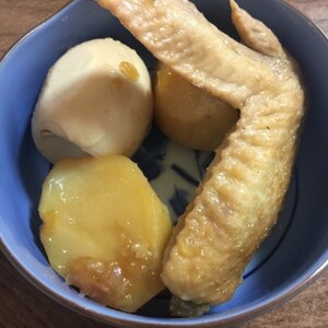 鶏手羽元と半熟卵の照り照り煮込み